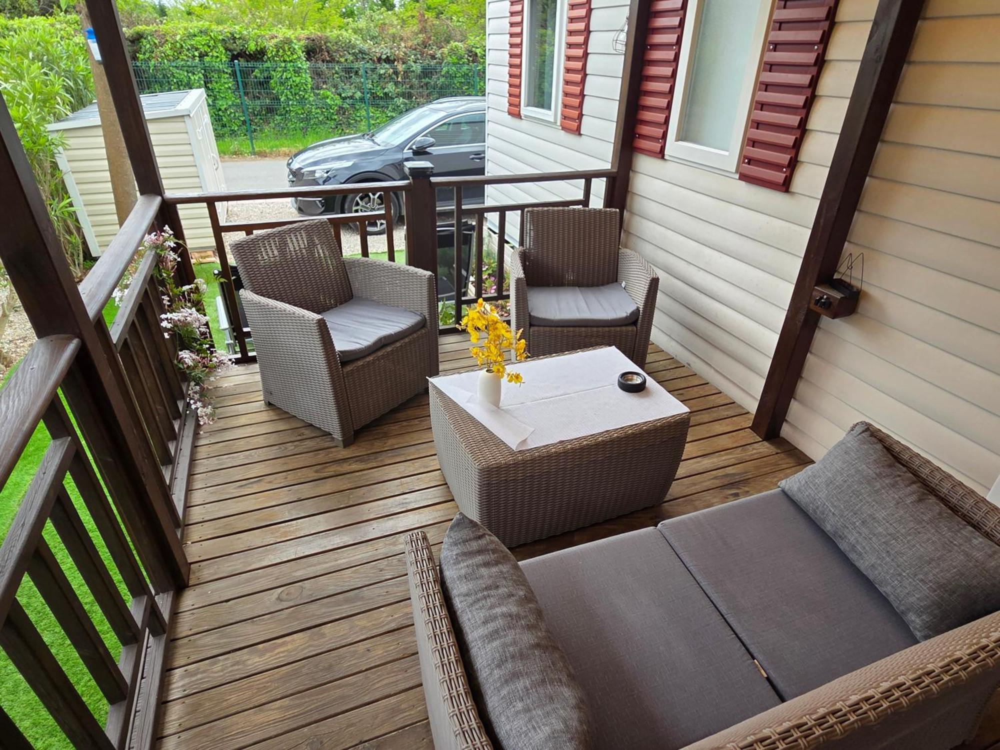 Fabuleux Mobil-Homme 4/6 Personnes Hotel Frejus Exterior photo